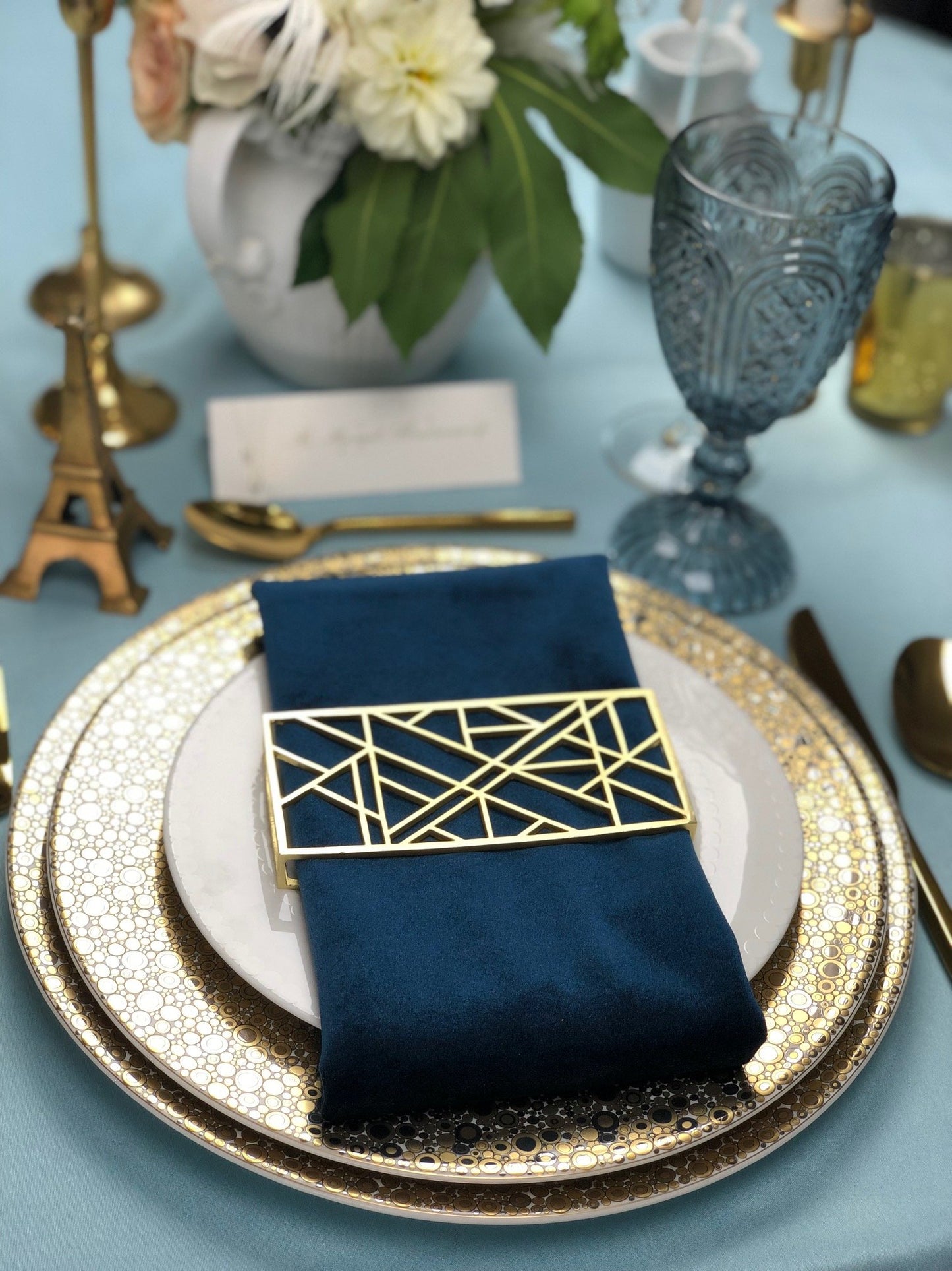 Abstract Style Napkin Wrap